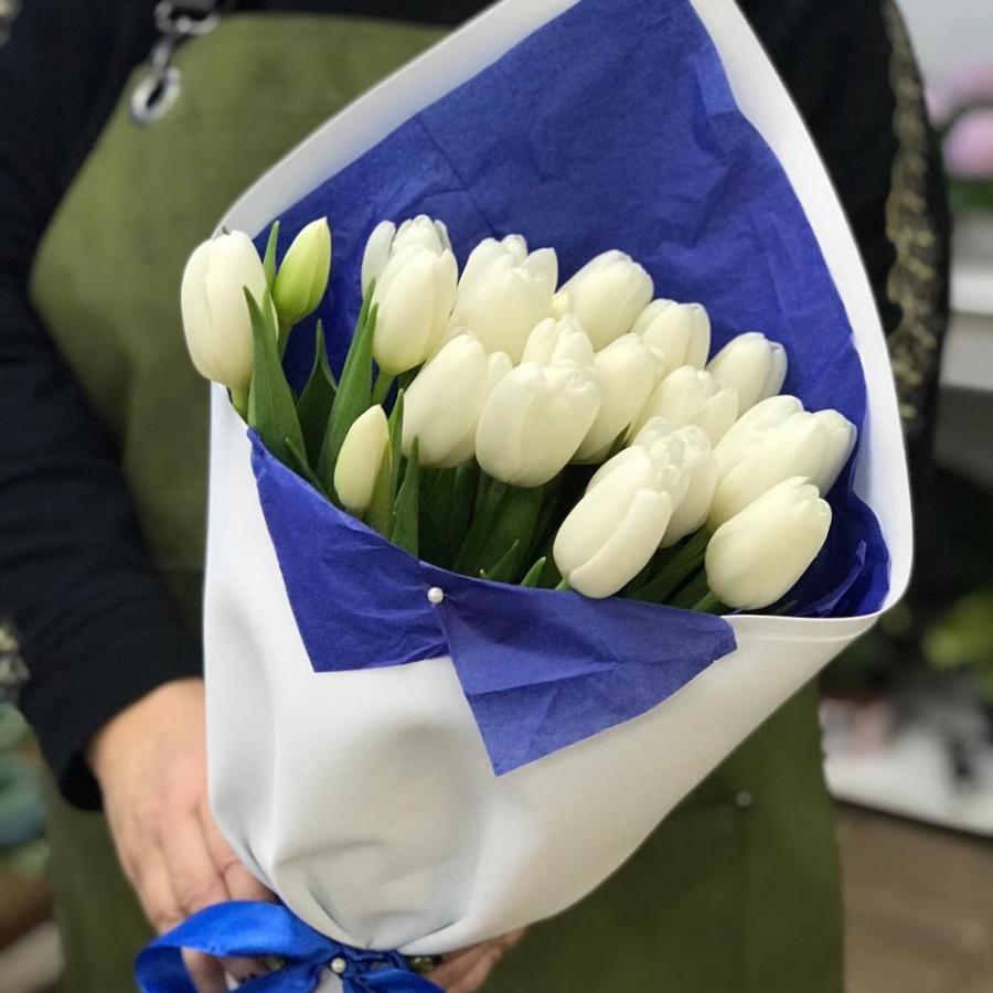 Белые тюльпаны 23 шт. (№: 16104)